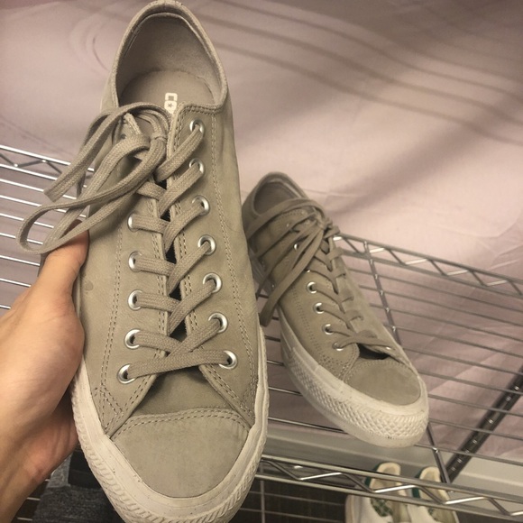converse grey low top sneaker - Picture 3 of 5